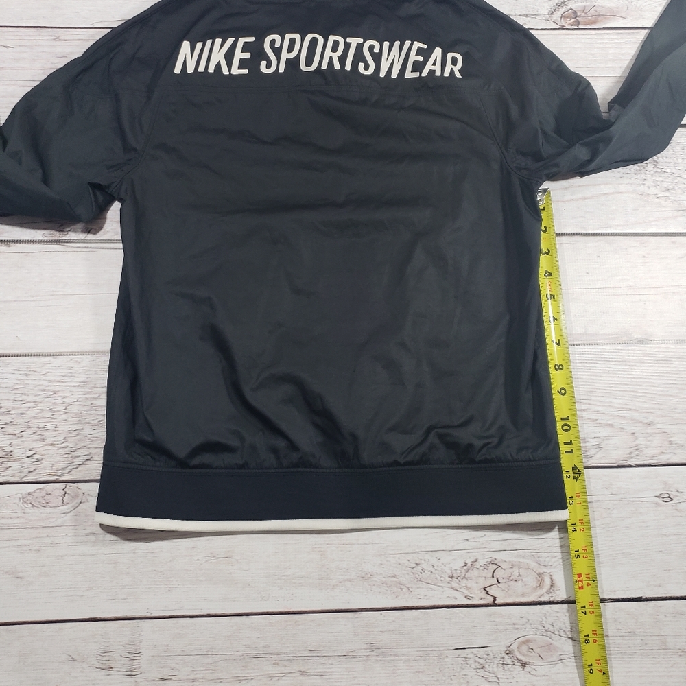 Nike black and white size xsmall womens jacket - Picture 3 of 7